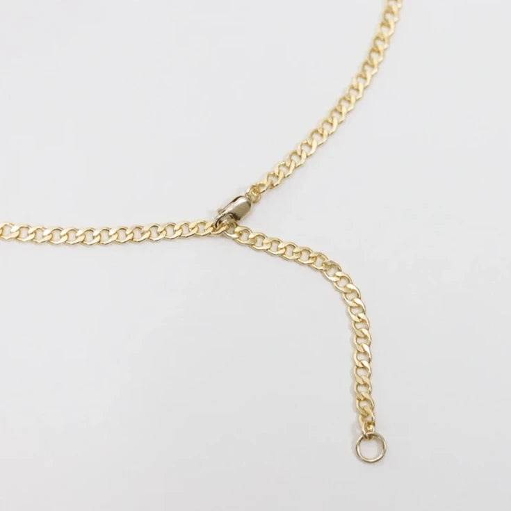Design raffiné collier or