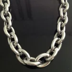 Pendentif homme chaine métal argenté