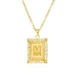 Pendentif dorée lettre "M"