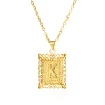 Pendentif dorée lettre "K"