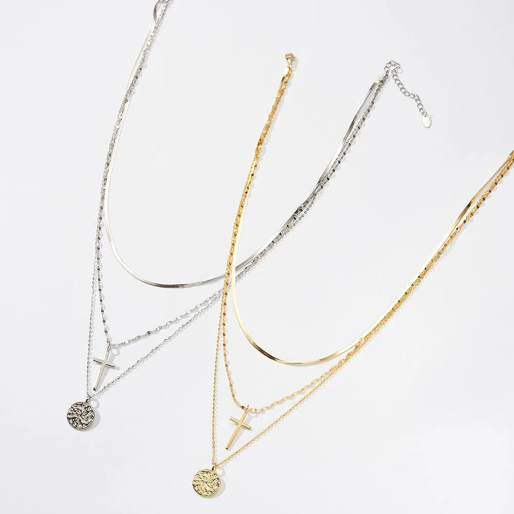 accessoire croix en argent