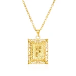 Pendentif dorée lettre "F"