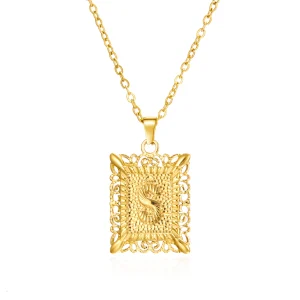 Pendentif dorée lettre "S"