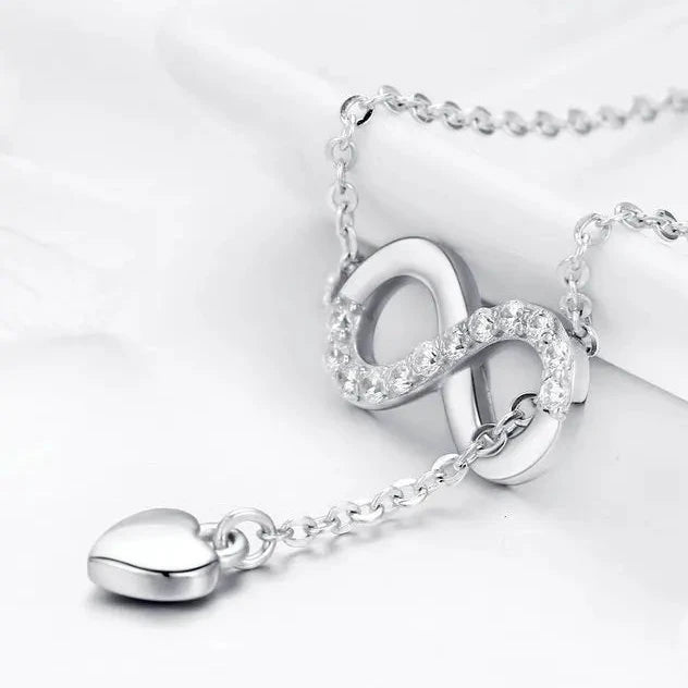 style pendentif infinie