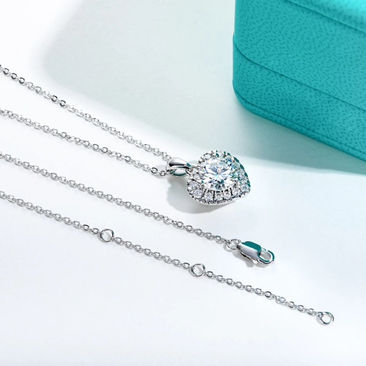 collier en argent avec coeur