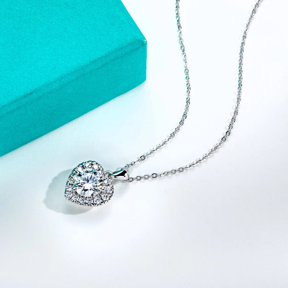 bijou en diamant moissanite